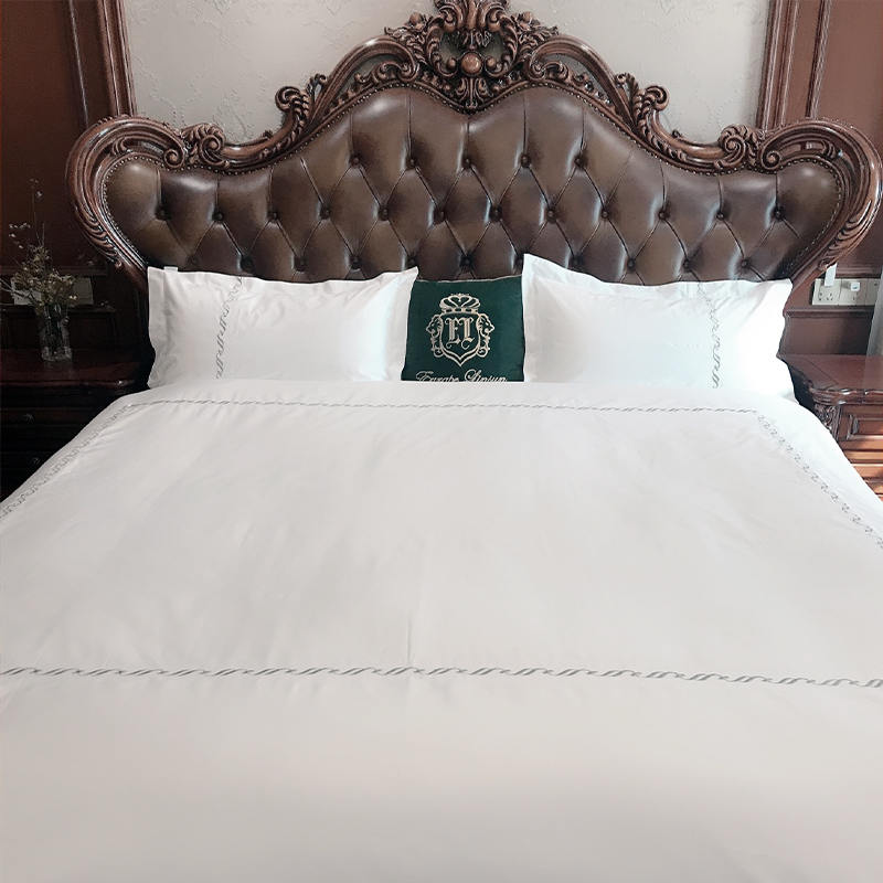 Hotel geborduurd beddengoedset gewone satijnen stof puur katoen T300