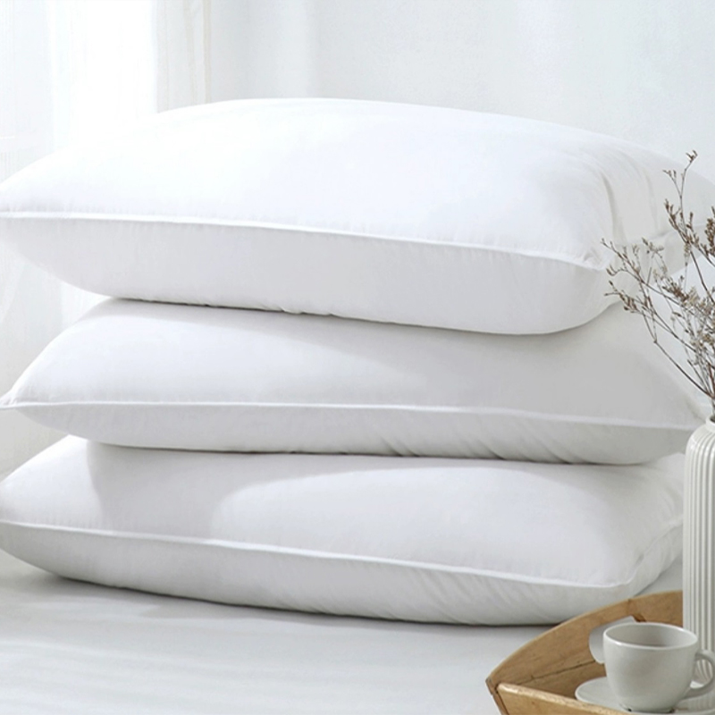 Hoe zorgen de 90% down -down clusters aan beide zijden van de buitenste holte zorgen voor comfort?