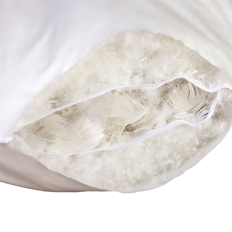Hoe helpt de toevoeging van kleine ganzenveren (2-4 cm) in Goose Down Feather Hotel Sleepkussens precies de druk te verspreiden?