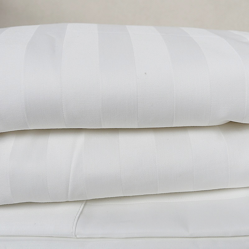 50% katoen 50% polyester 250TC Satijn gestreepte witte boetiek hotelbedplaten voorraad